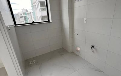 Apartamento com 0m², 4 dormitórios, 4 suítes, 3 vagas, no bairro Meia Praia em Itapema para Comprar