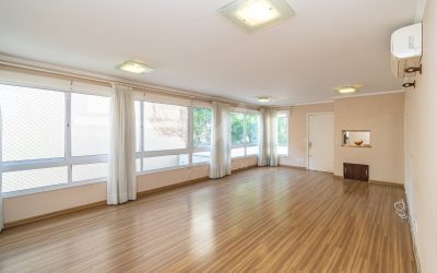 Apartamento com 123m², 3 dormitórios, 1 suíte, 2 vagas, no bairro Moinhos de Vento em Porto Alegre para Comprar