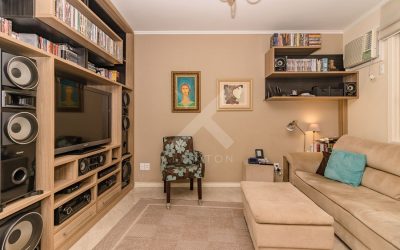 Casa com 220m², 3 dormitórios, 1 suíte, 2 vagas, no bairro Higienópolis em Porto Alegre para Comprar