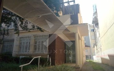 Casa comercial com 300m², no bairro Independência em Porto Alegre para Alugar