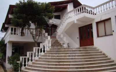 Casa com 903m², 4 dormitórios, 4 suítes, 6 vagas, no bairro Chácara das Pedras em Porto Alegre para Comprar