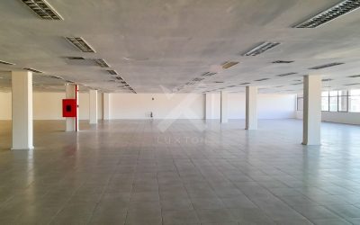 Salas/Conjuntos com 958m², no bairro Navegantes em Porto Alegre para Alugar