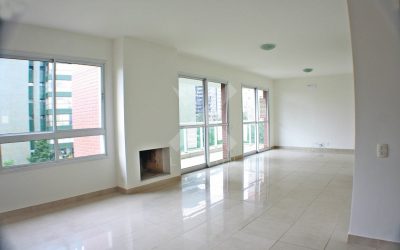 Apartamento com 152m², 3 dormitórios, 3 suítes, 2 vagas, no bairro Bela Vista em Porto Alegre para Comprar ou Alugar