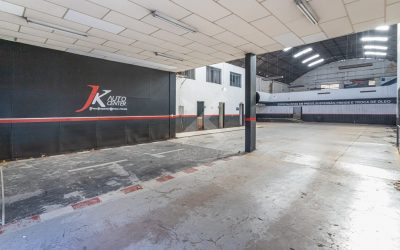 Pavilhão com 886m², 3 vagas, no bairro Navegantes em Porto Alegre para Alugar