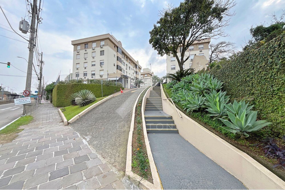 Apartamento com 56m², 2 dormitórios, 1 vaga, no bairro Glória em Porto Alegre para Comprar