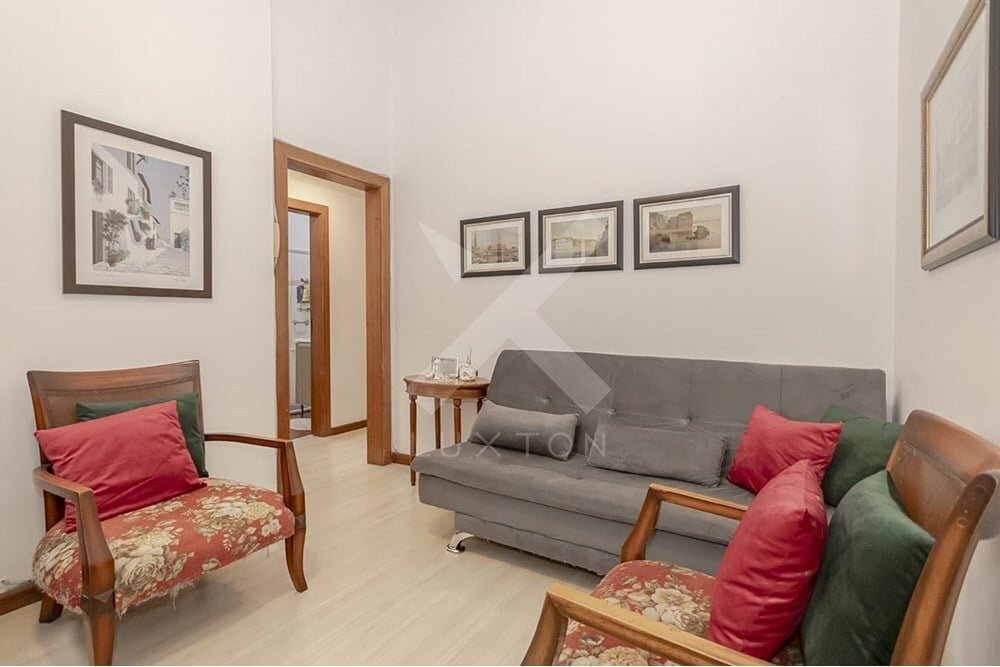 Apartamento com 72m², 2 dormitórios, no bairro Passo da Areia em Porto Alegre para Comprar